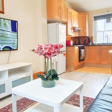 Flat 2, 6 Tauton Mews In Marylebone Appartement Londen Buitenkant foto